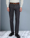 Dunkelgraue, dehnbare Jeans
