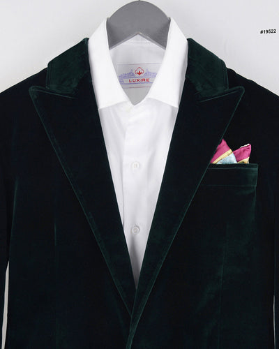 Sondrio: Dark Green Velvet