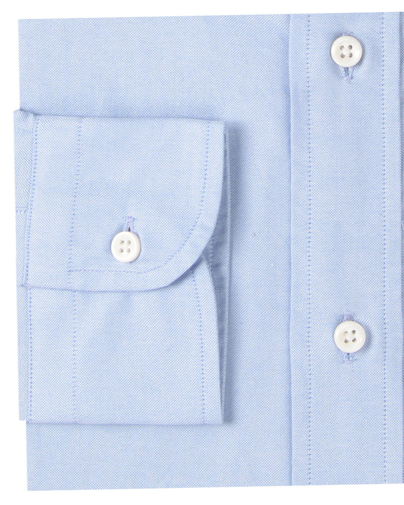Klassischer blauer Sommer-Oxford