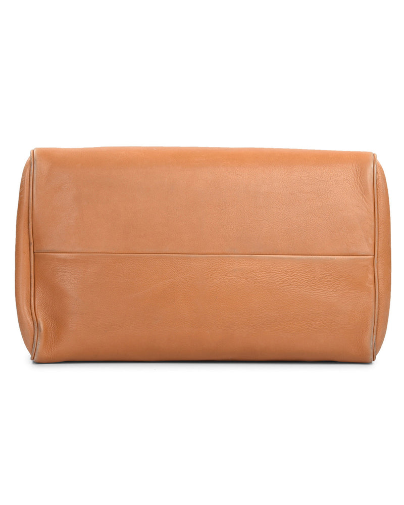 Grand sac de voyage en cuir de veau beige avec finitions bleu marine