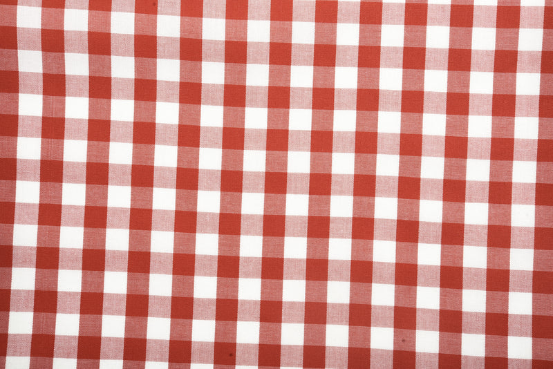 Rot auf weißem, breit kariertem Gingham-Karohemd