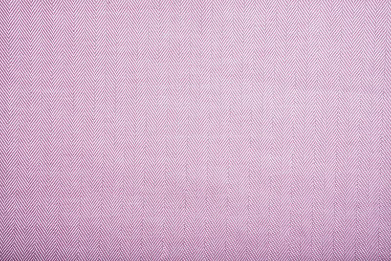 Rosa Hemd mit Fischgrätenmuster