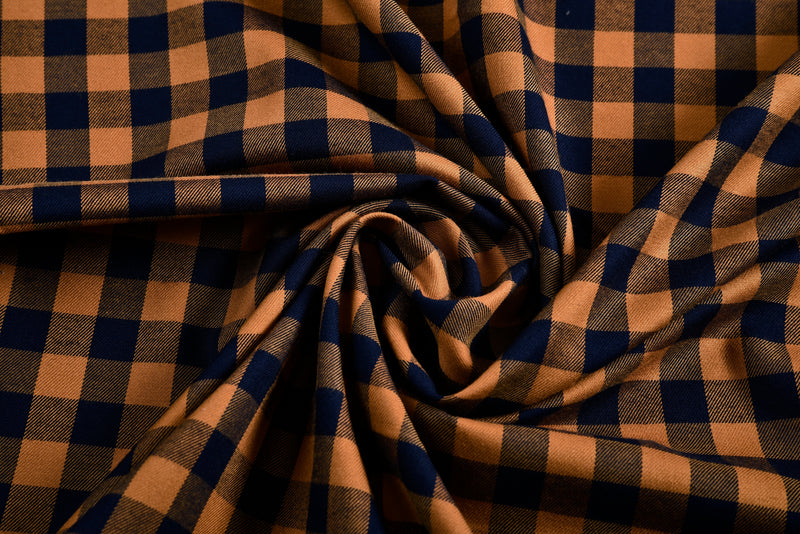 Marineblaues Gingham-Hemd
