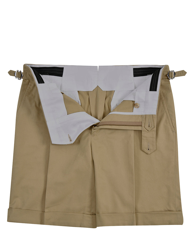 Dunkelbeige schlichte Shorts