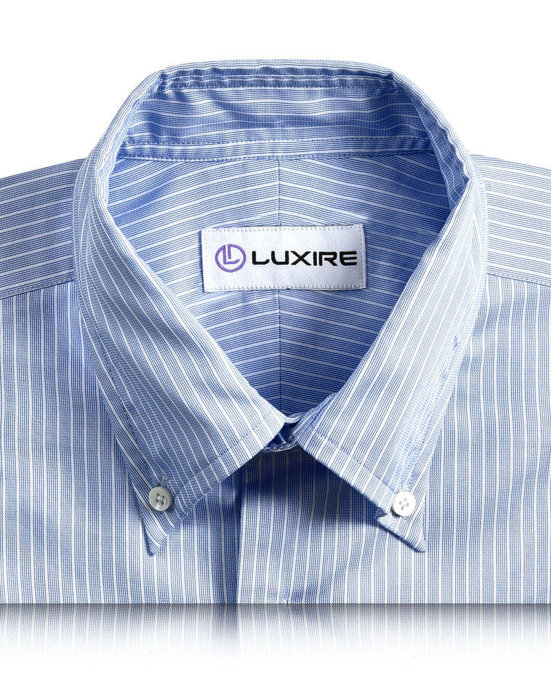 Chemise d'affaires à rayures bleues et blanches
