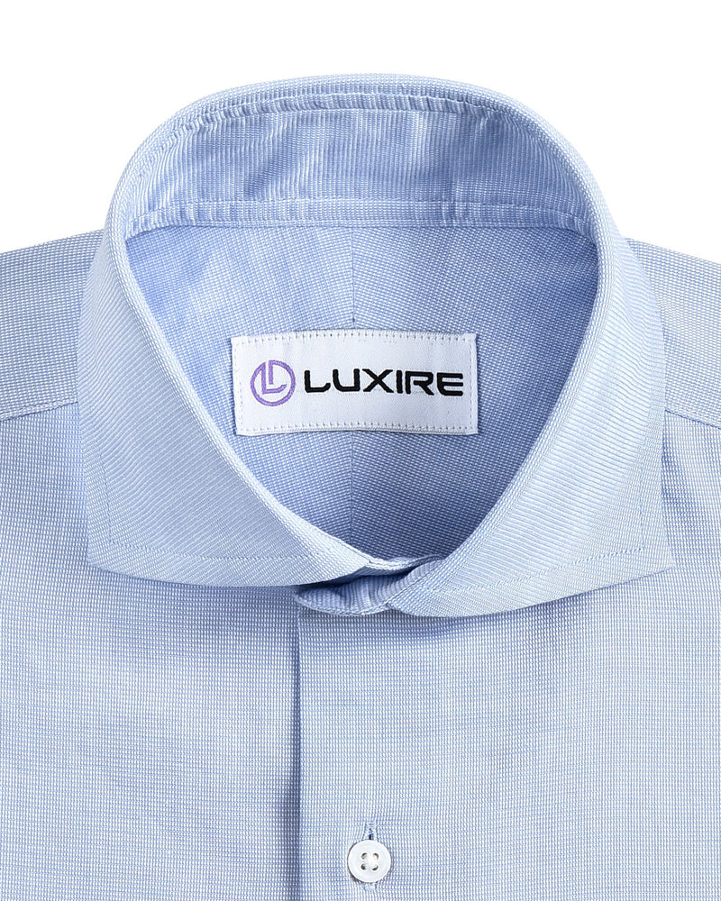 Hellblaues End-on-End-Shirt