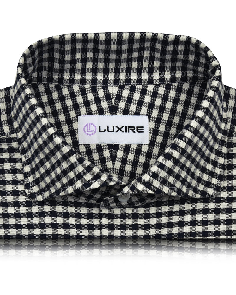 Dunkelblaues, ecrufarbenes Gingham-Hemd