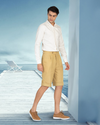 Goldgelbe Leinenshorts