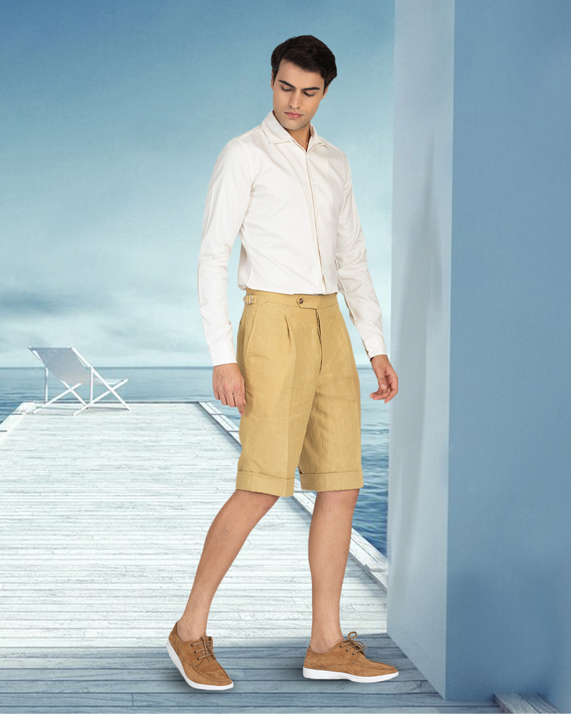 Goldgelbe Leinenshorts