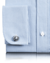Himmelblaues Hemd mit Mille-Streifen