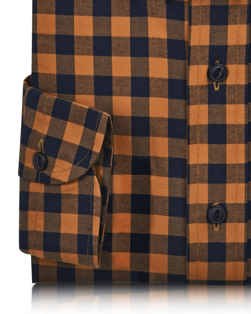 Marineblaues Gingham-Hemd