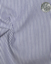 Blaue Kleiderstreifen Auf Weiß