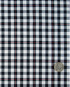 Rote Nadelstreifen auf schwarzem Gingham-Hemd