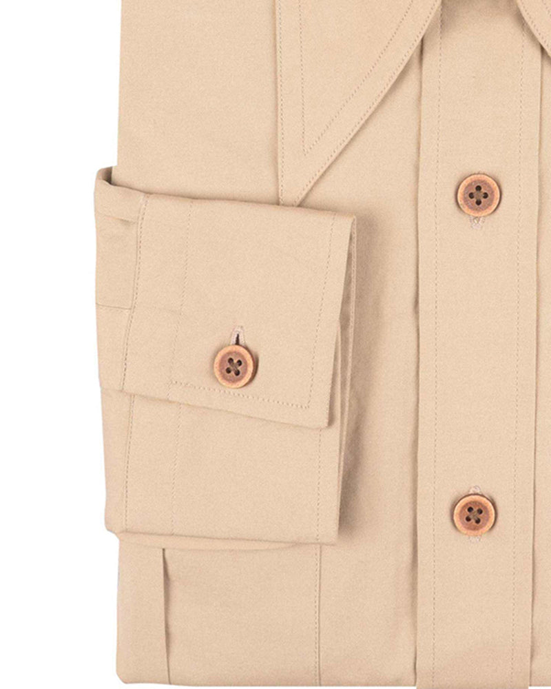 Militärische Khaki-Ebene