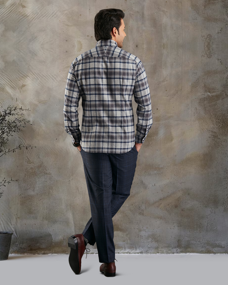 Chemise en flanelle à carreaux bleu marine gris foncé