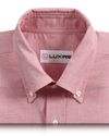 Klassisches rotes Oxford-Hemd