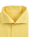 Hellgelbes Polo-T-Shirt