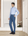 Leinen-Baumwolle: Hellblauer einteiliger Chambray-Kragen