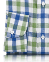 Grün-blaues Gingham-Hemd
