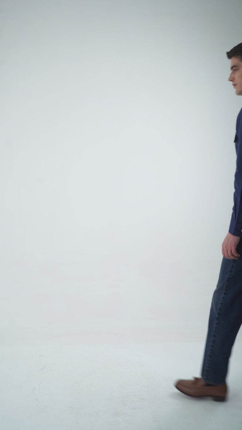 Marineblaues Chambray-Hemd